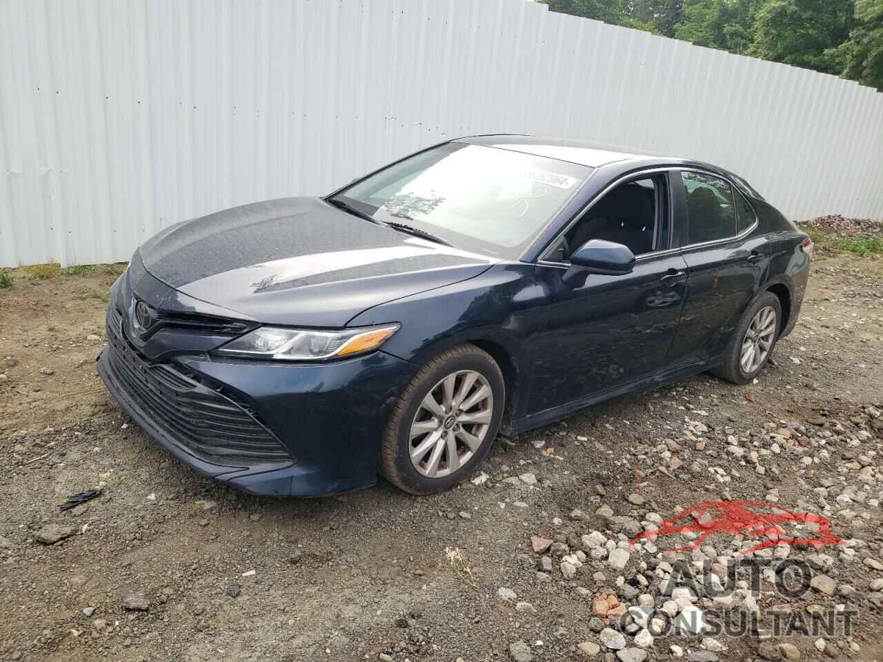 TOYOTA CAMRY 2018 - 4T1B11HK8JU586017
