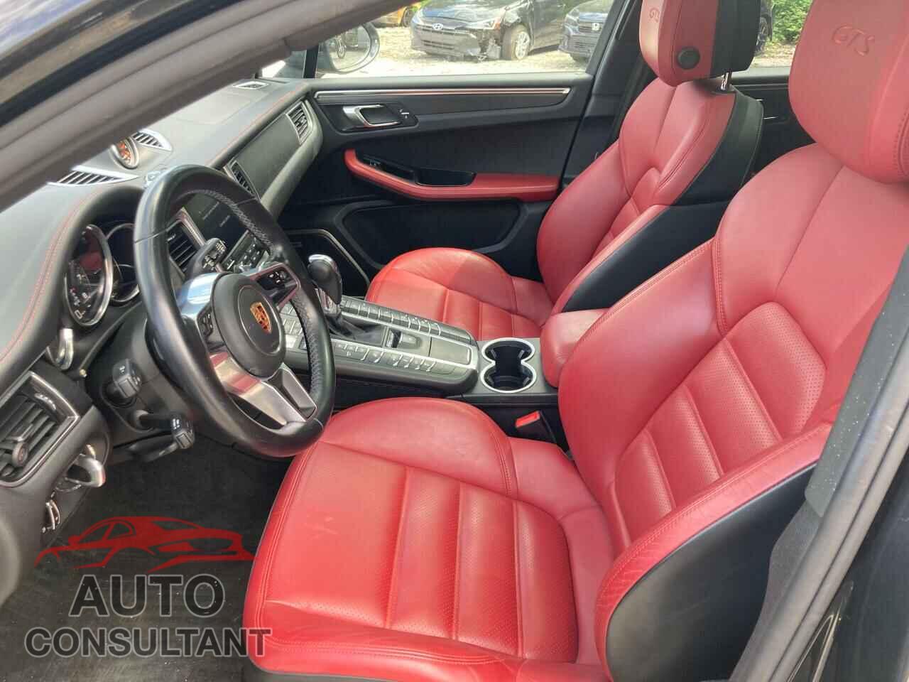 PORSCHE MACAN 2017 - WP1AG2A58HLB54809