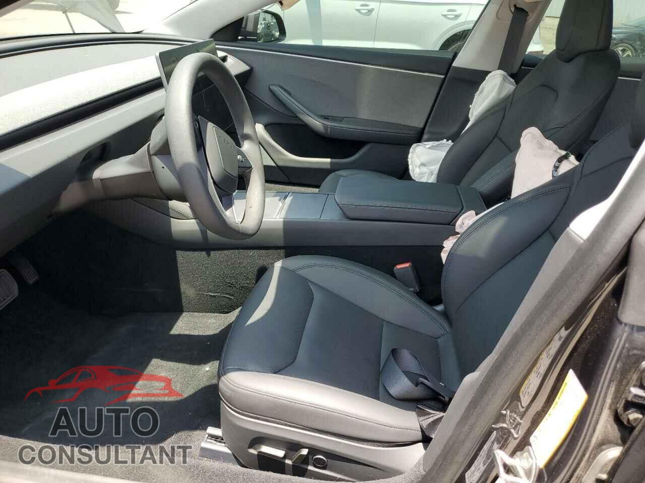 TESLA MODEL 3 2024 - 5YJ3E1EA9RF728128