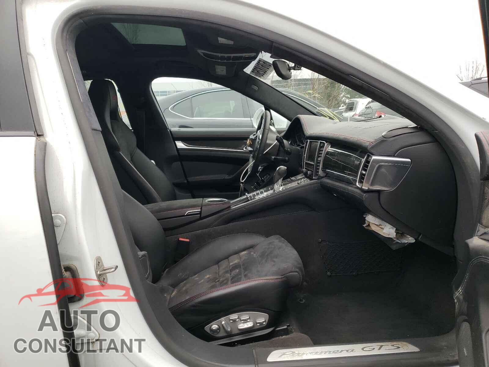 PORSCHE PANAMERA 2016 - WP0AF2A75GL082276