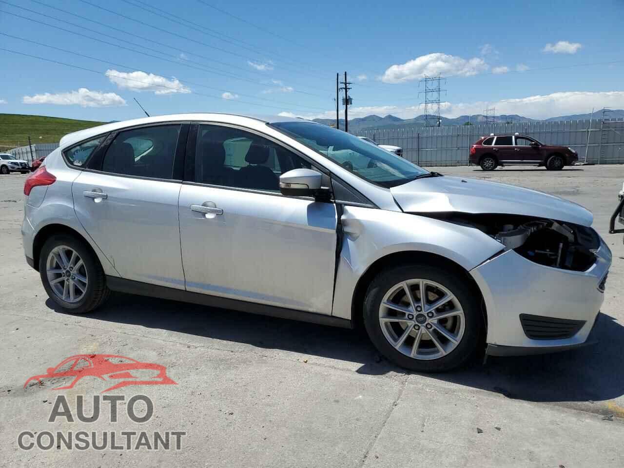 FORD FOCUS 2017 - 1FADP3K27HL278973