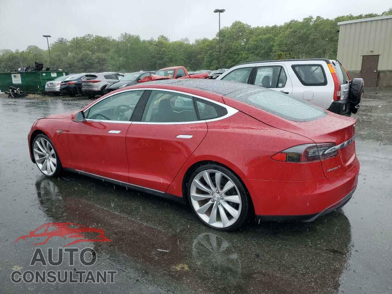 TESLA MODEL S 2013 - 5YJSA1CN8DFP10029
