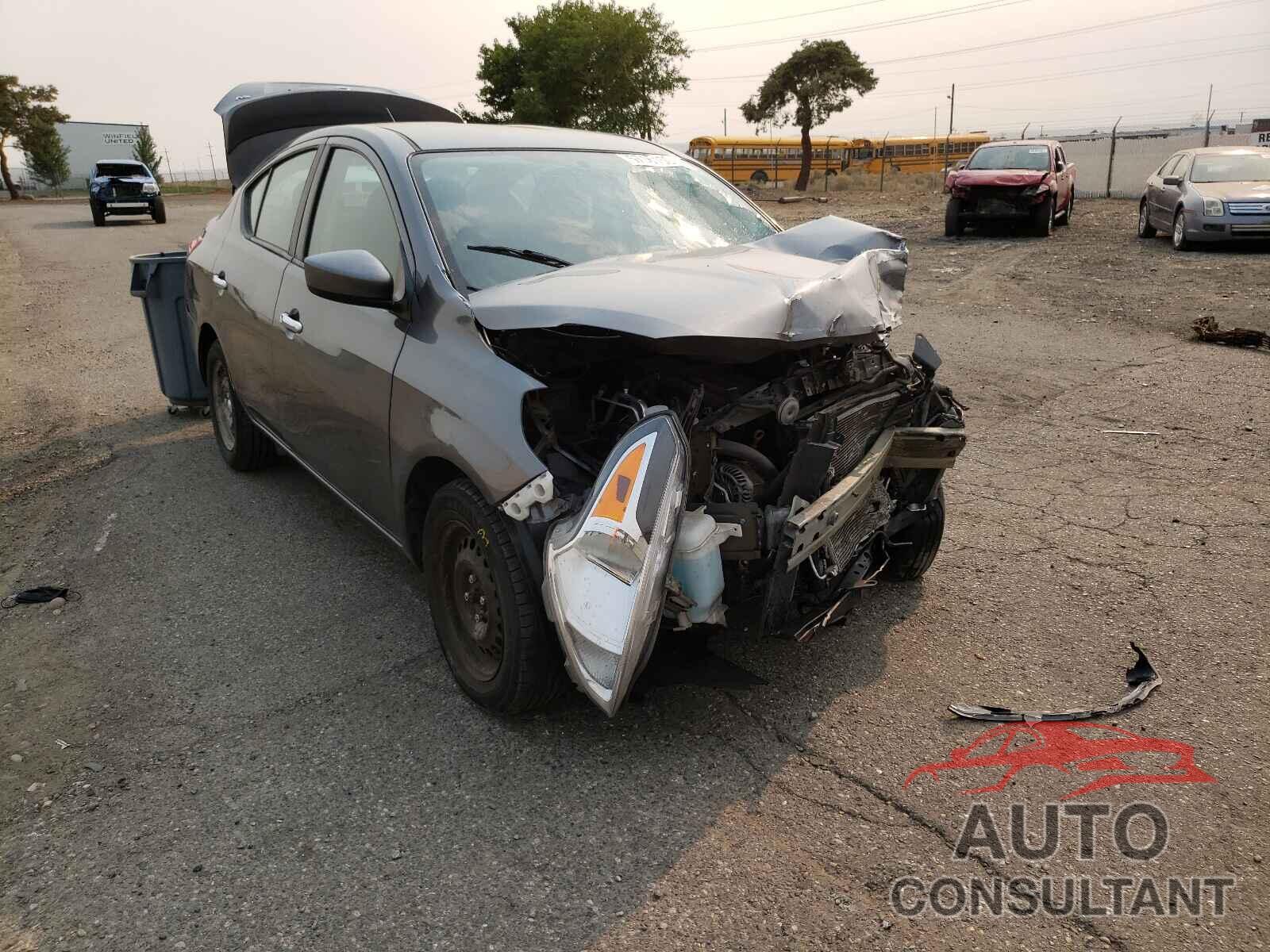 NISSAN VERSA 2018 - 3N1CN7AP7JL860813