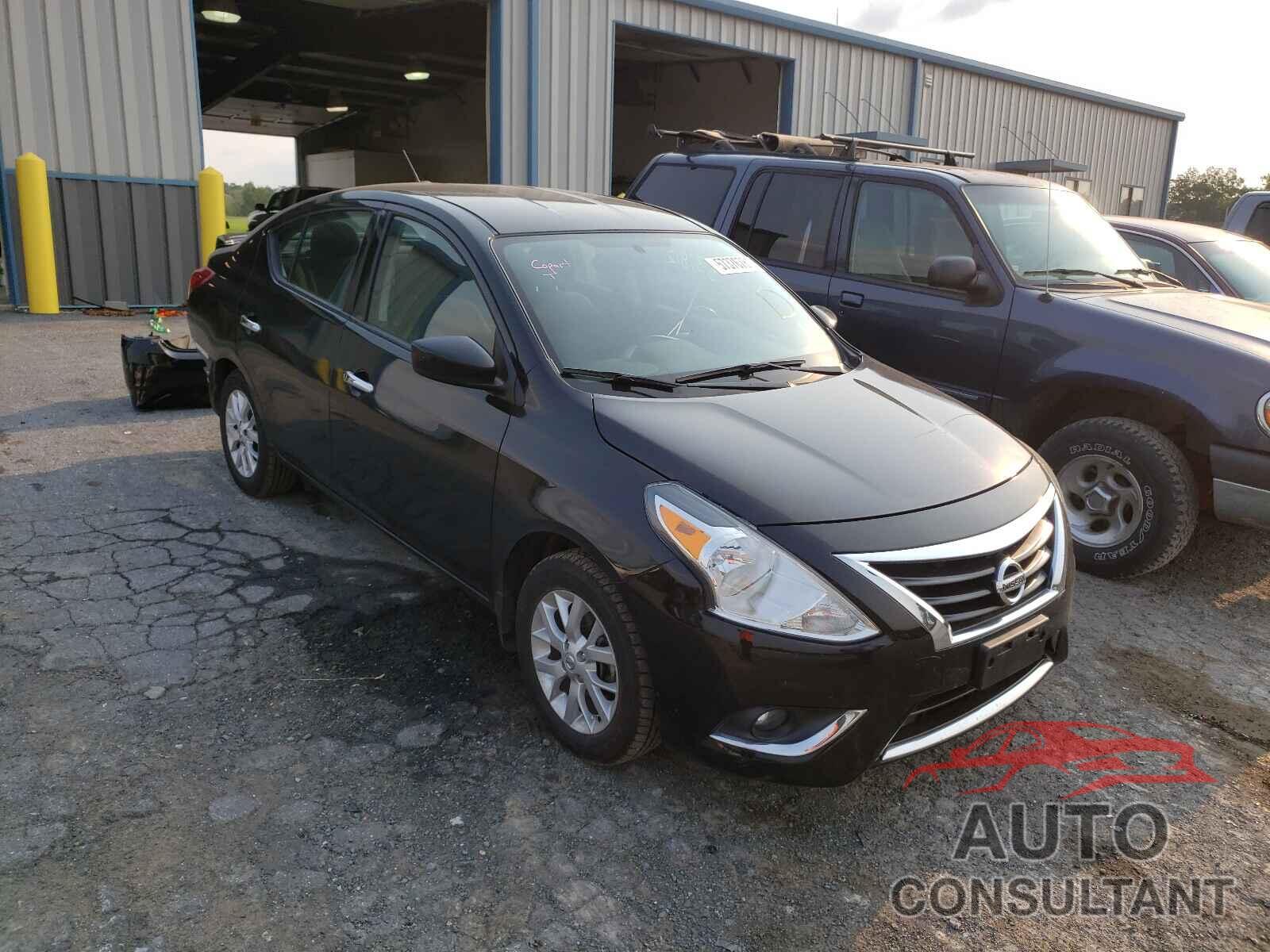 NISSAN VERSA 2018 - 3N1CN7AP4JL803517