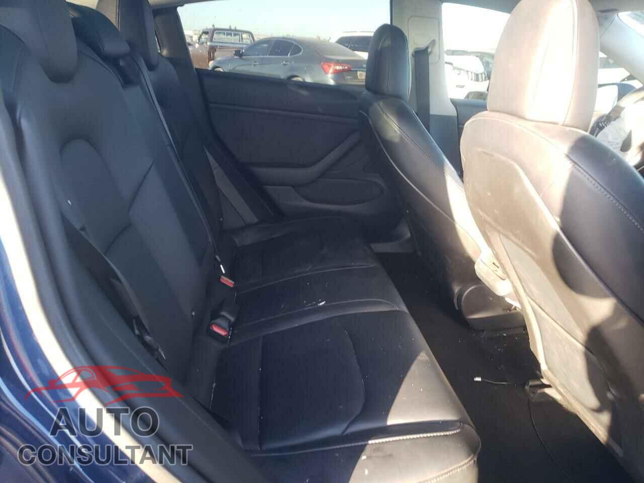 TESLA MODEL 3 2018 - 5YJ3E1EA0JF010522