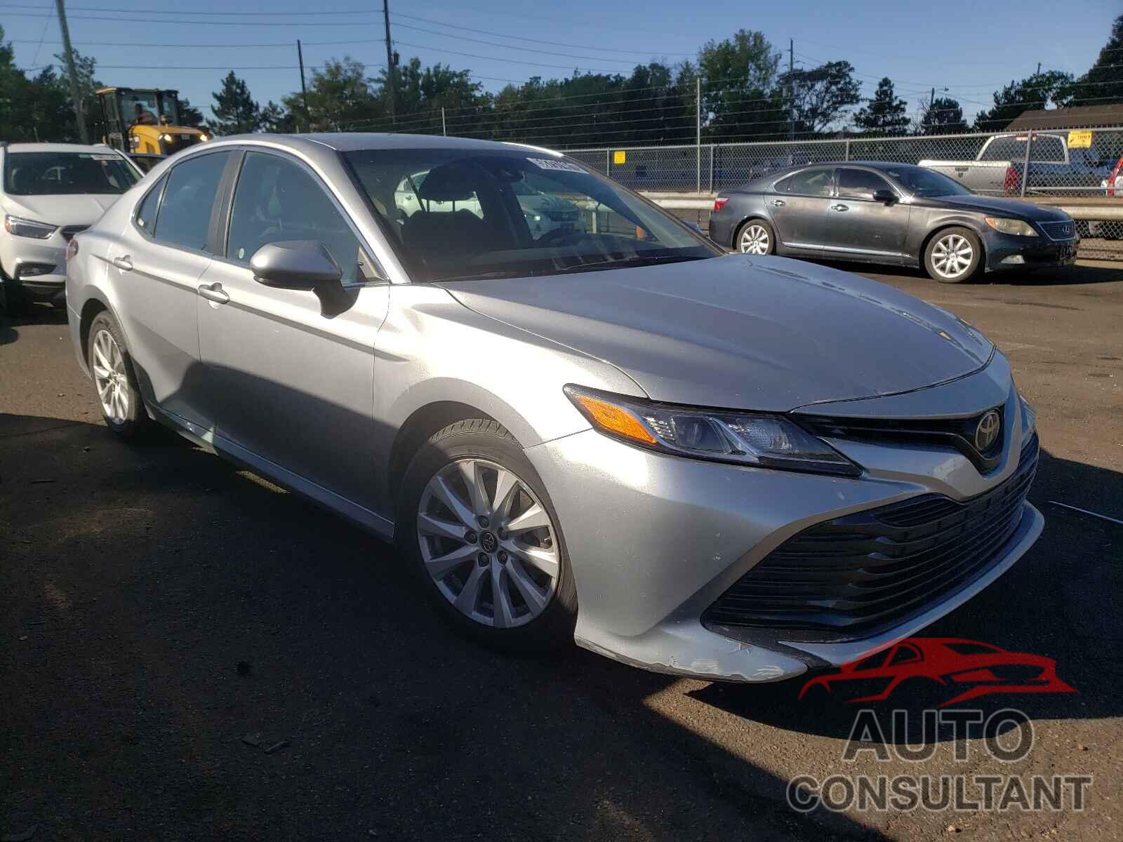 TOYOTA CAMRY 2018 - 4T1B11HK2JU635986