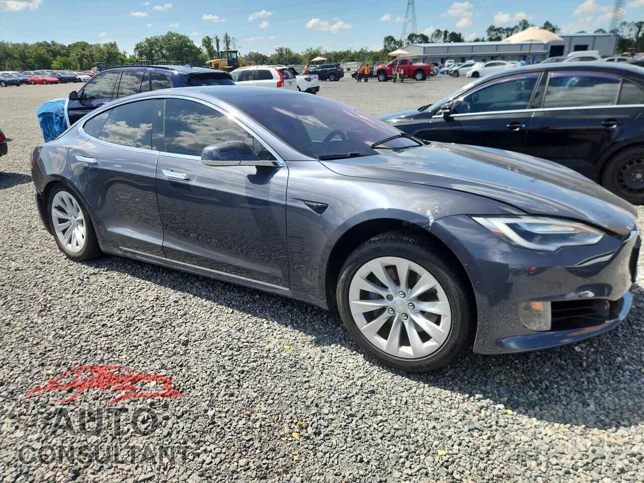 TESLA MODEL S 2017 - 5YJSA1E12HF194363