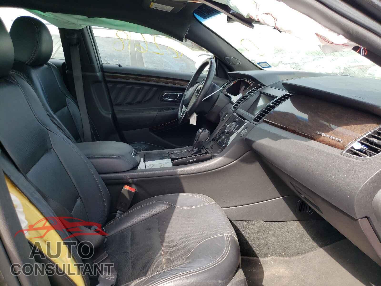 FORD TAURUS 2017 - 1FAHP2F84HG123560
