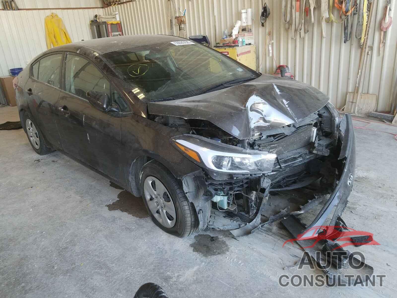 KIA FORTE 2018 - 3KPFK4A74JE199781
