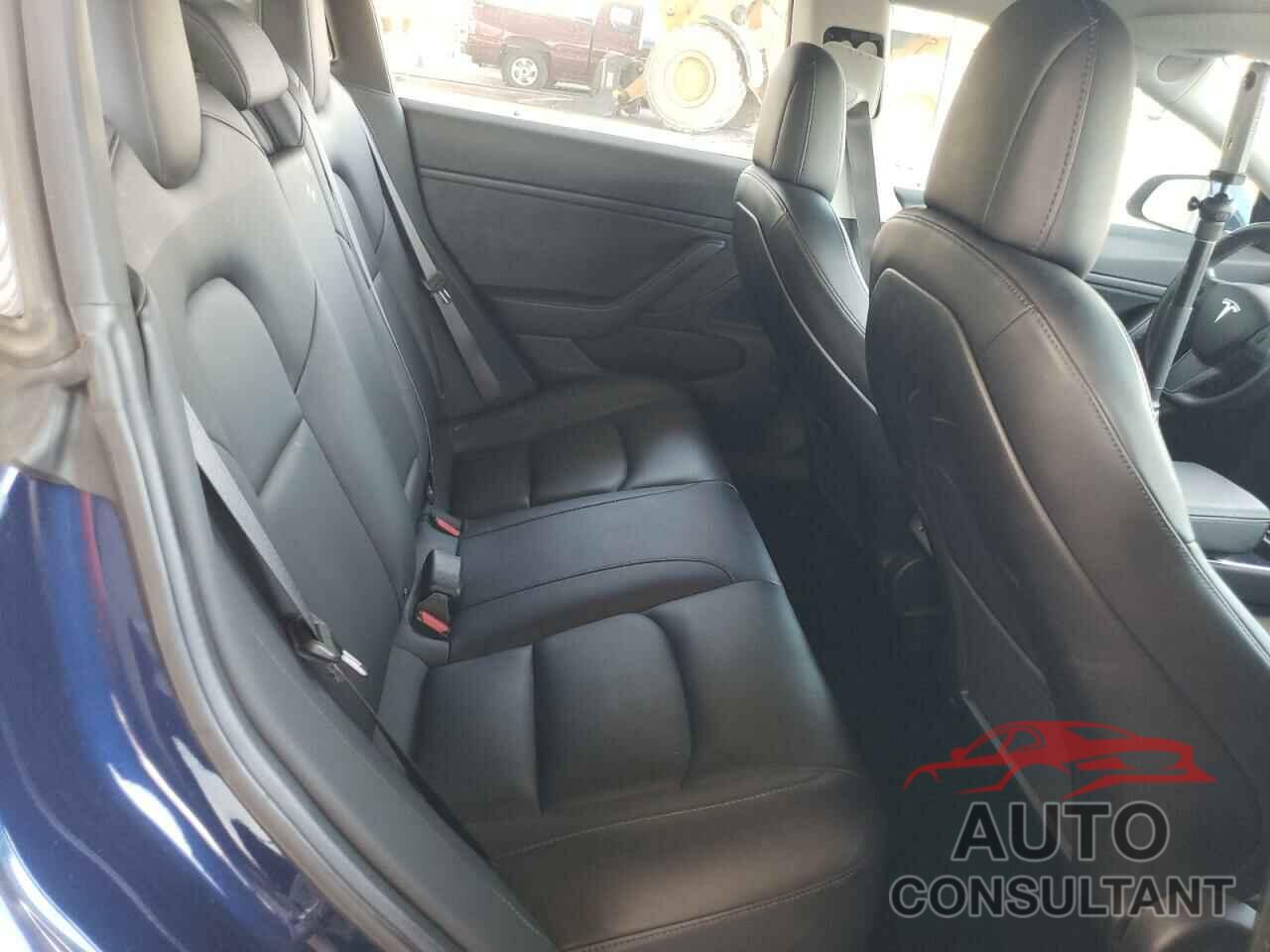 TESLA MODEL 3 2018 - 5YJ3E1EA4JF077897