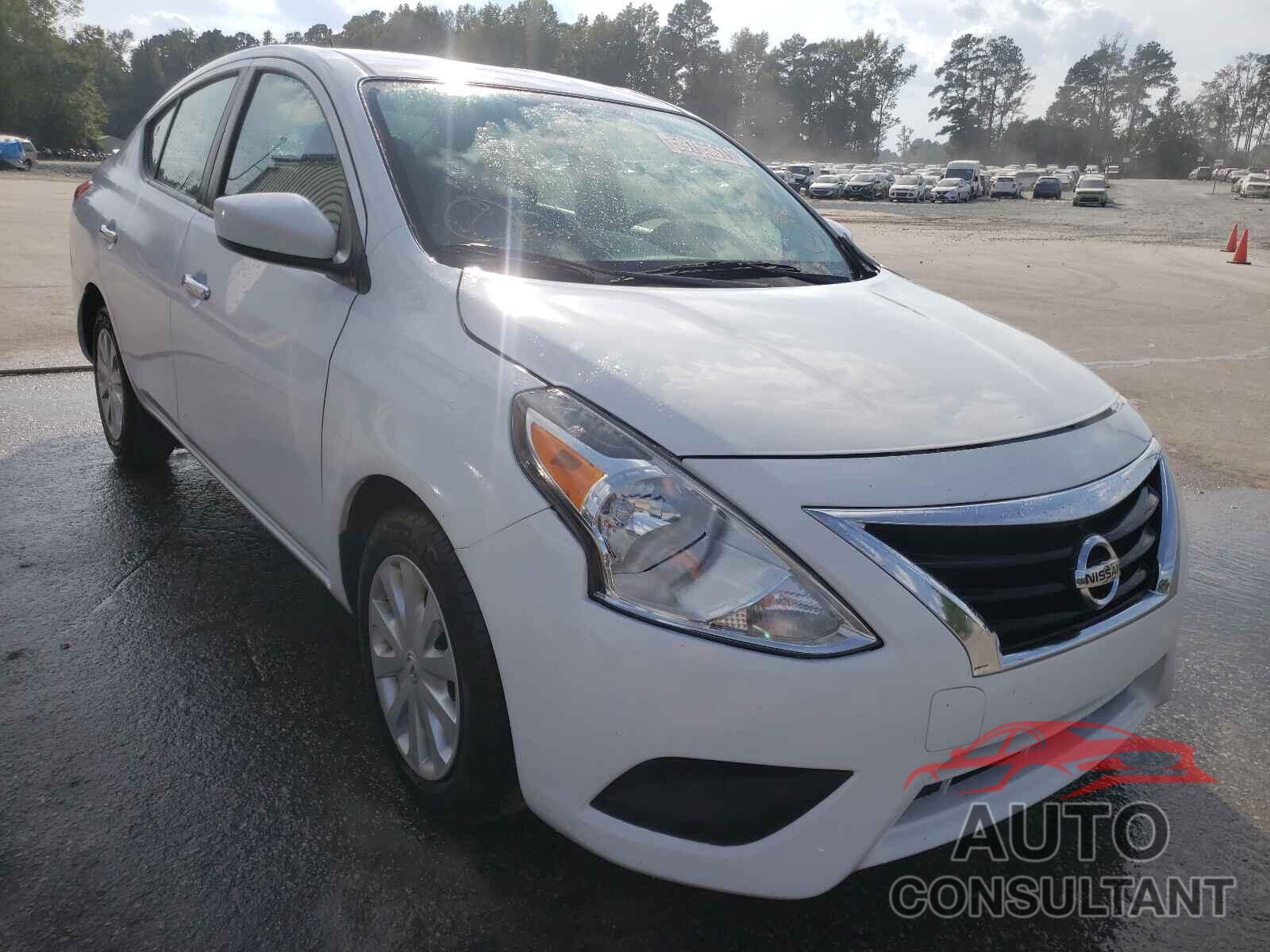 NISSAN VERSA 2018 - 3N1CN7AP1JL886209