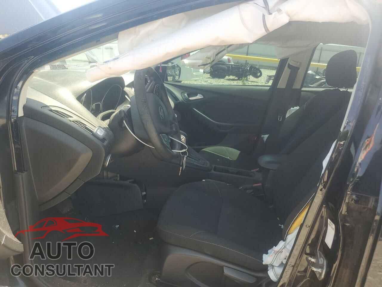 FORD FOCUS 2017 - 1FADP3K27HL246718