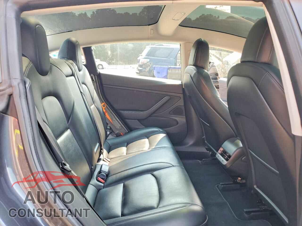 TESLA MODEL 3 2018 - 5YJ3E1EA4JF024178