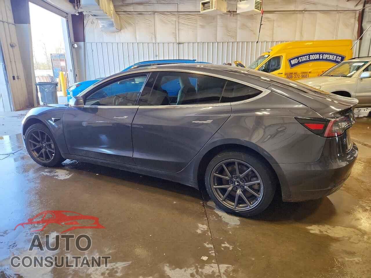 TESLA MODEL 3 2018 - 5YJ3E1EB6JF085606