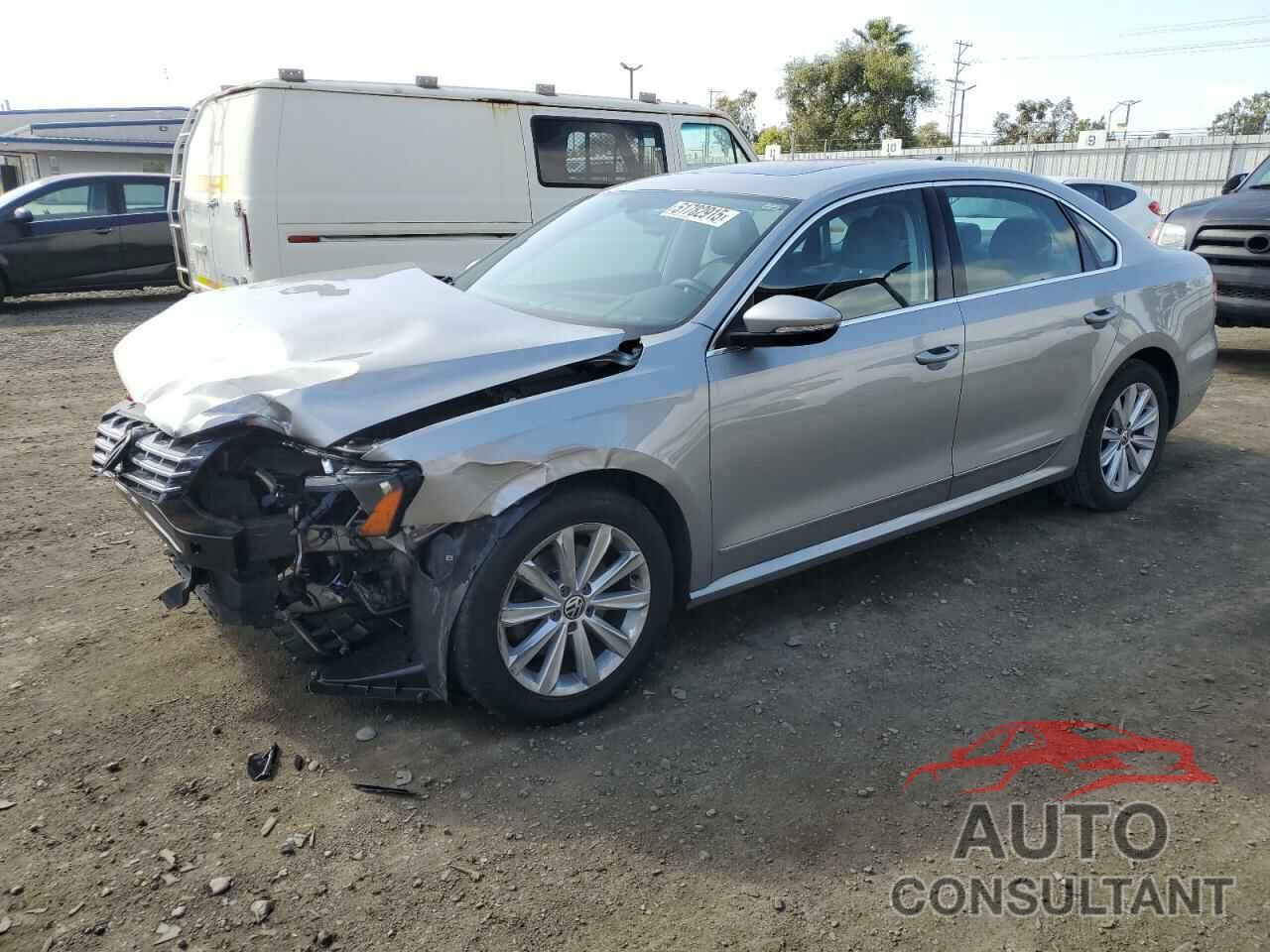 VOLKSWAGEN PASSAT 2012 - 1VWCP7A34CC098007