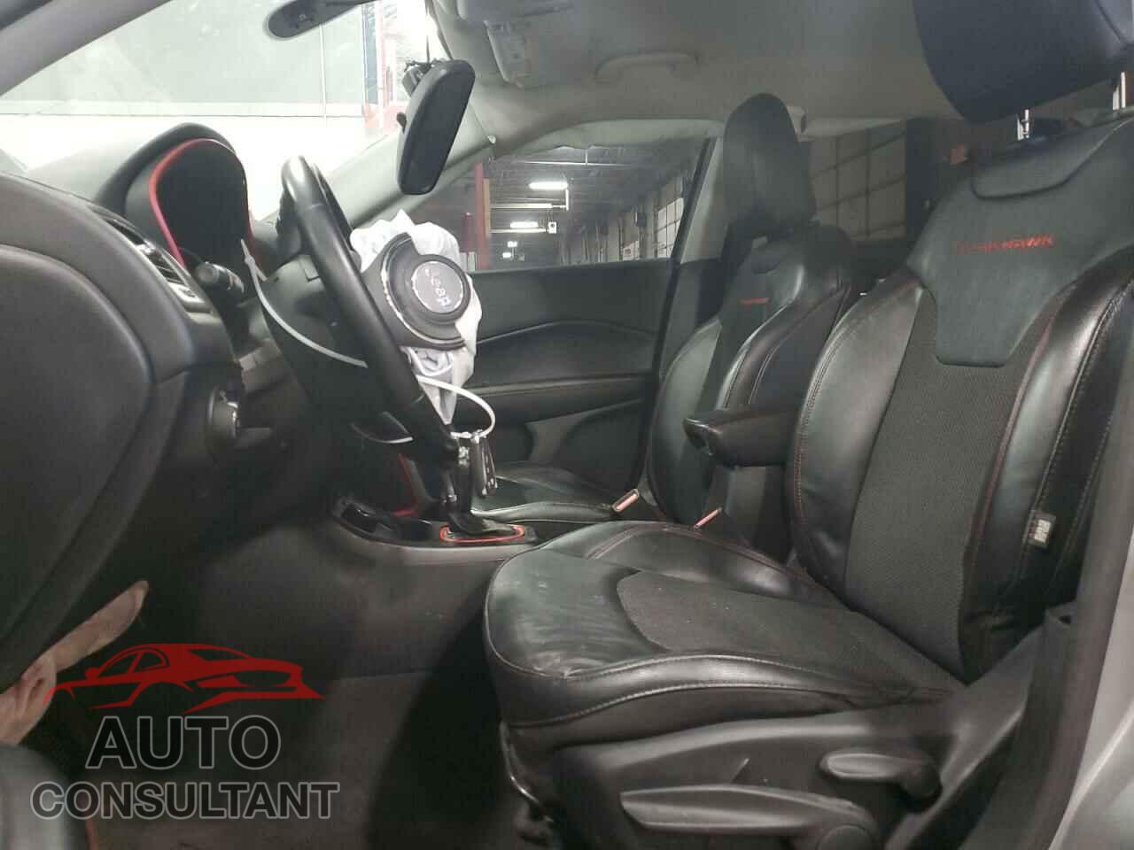 JEEP COMPASS 2020 - 3C4NJDDB2LT207812