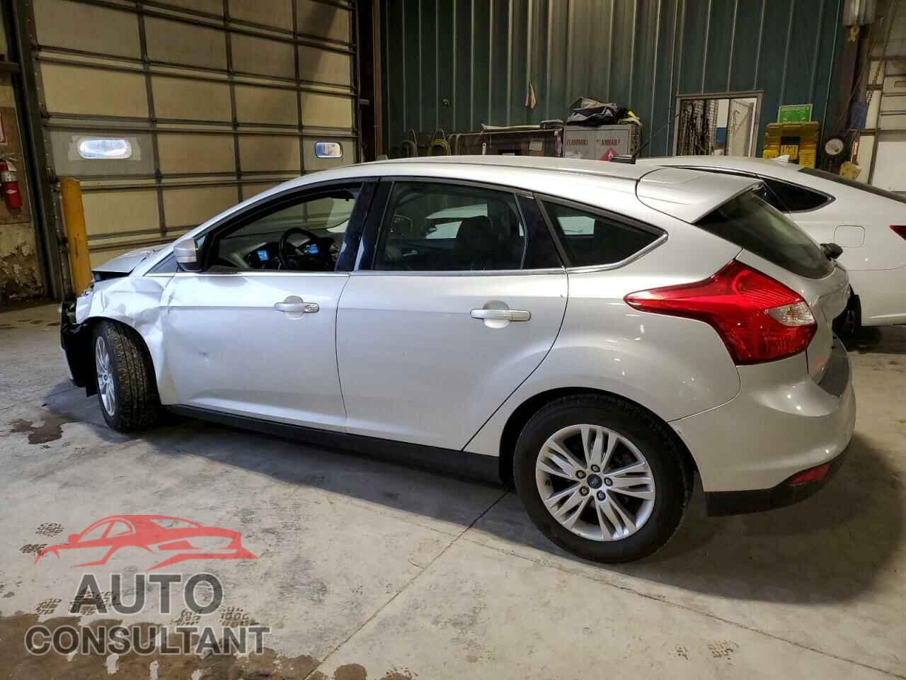 FORD FOCUS 2012 - 1FAHP3M28CL316475