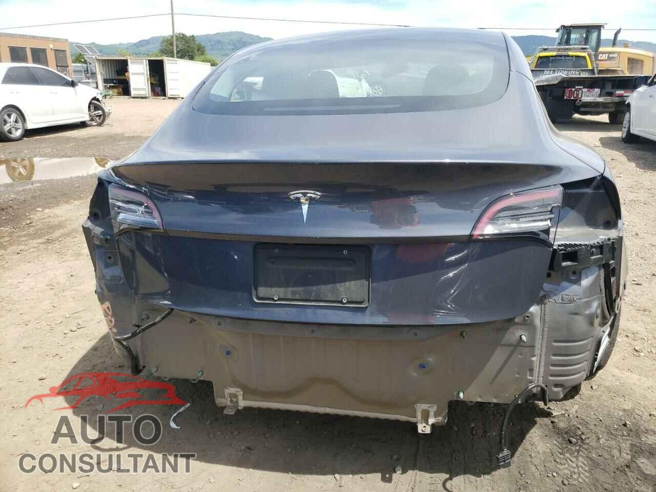 TESLA MODEL 3 2019 - 5YJ3E1EA1KF400384