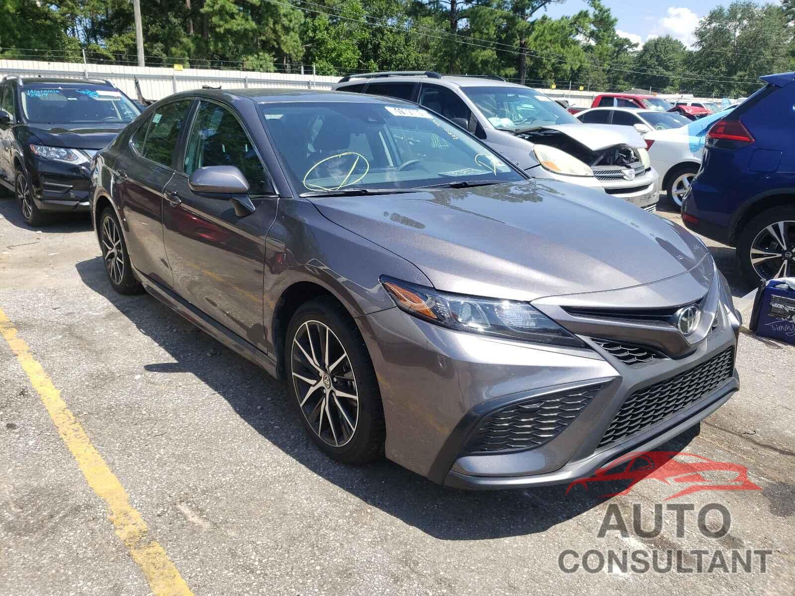 TOYOTA CAMRY 2021 - 4T1G11AK4MU586987