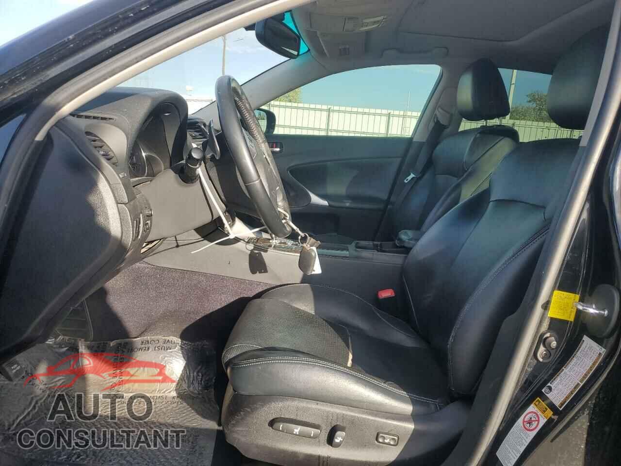 LEXUS IS 2013 - JTHCE5C2XD5003164