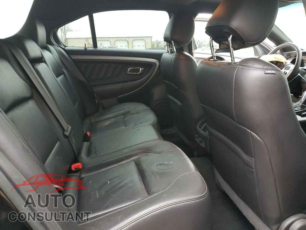 FORD TAURUS 2017 - 1FAHP2E81HG112436