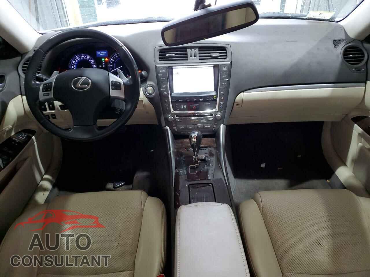 LEXUS IS 2012 - JTHCE5C28C5002402