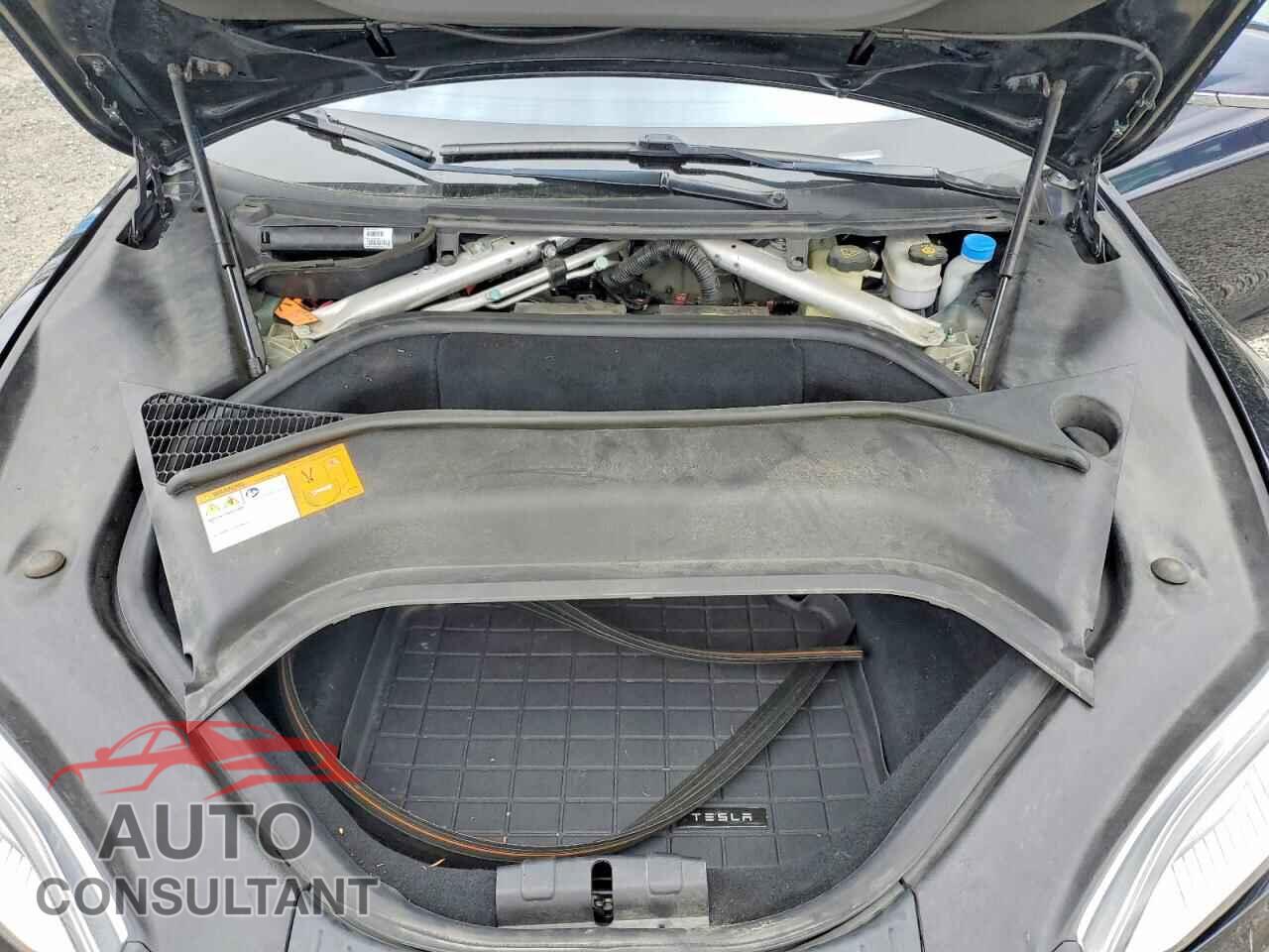 TESLA MODEL S 2013 - 5YJSA1CG0DFP19616