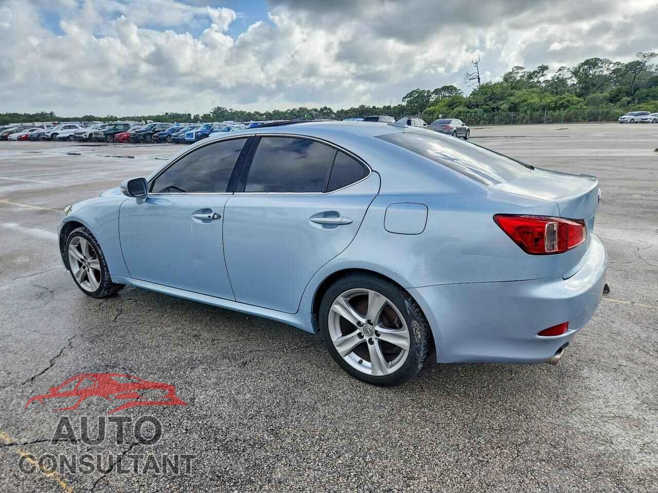 LEXUS IS 2012 - JTHBF5C20C5167322