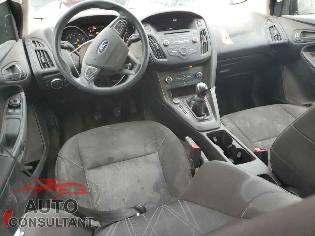 FORD FOCUS 2017 - 1FADP3E21HL212818