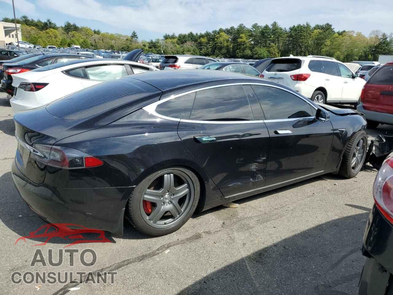 TESLA MODEL S 2018 - 5YJSA1E44JF272156