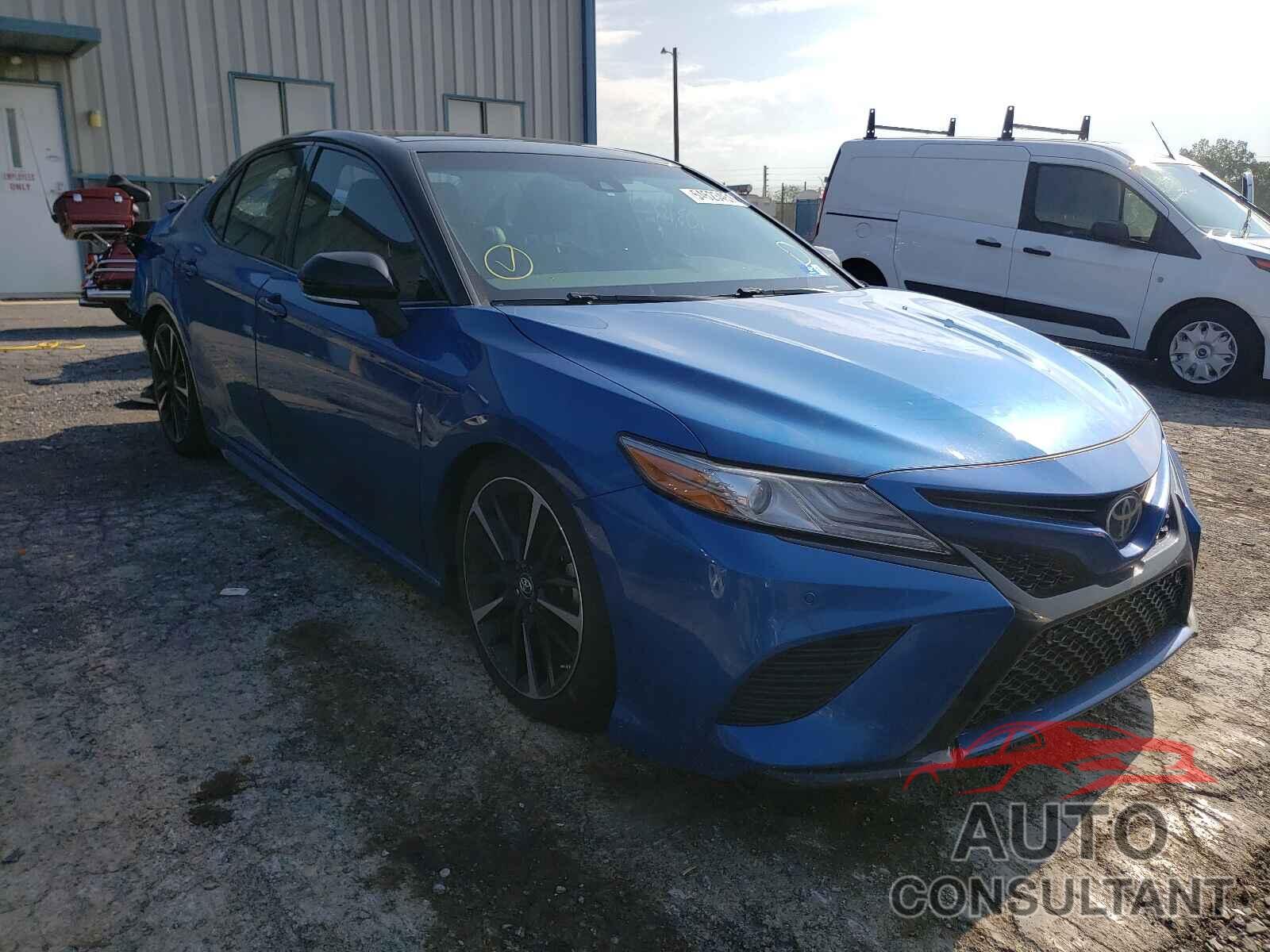 TOYOTA CAMRY 2018 - 4T1B61HK1JU154077