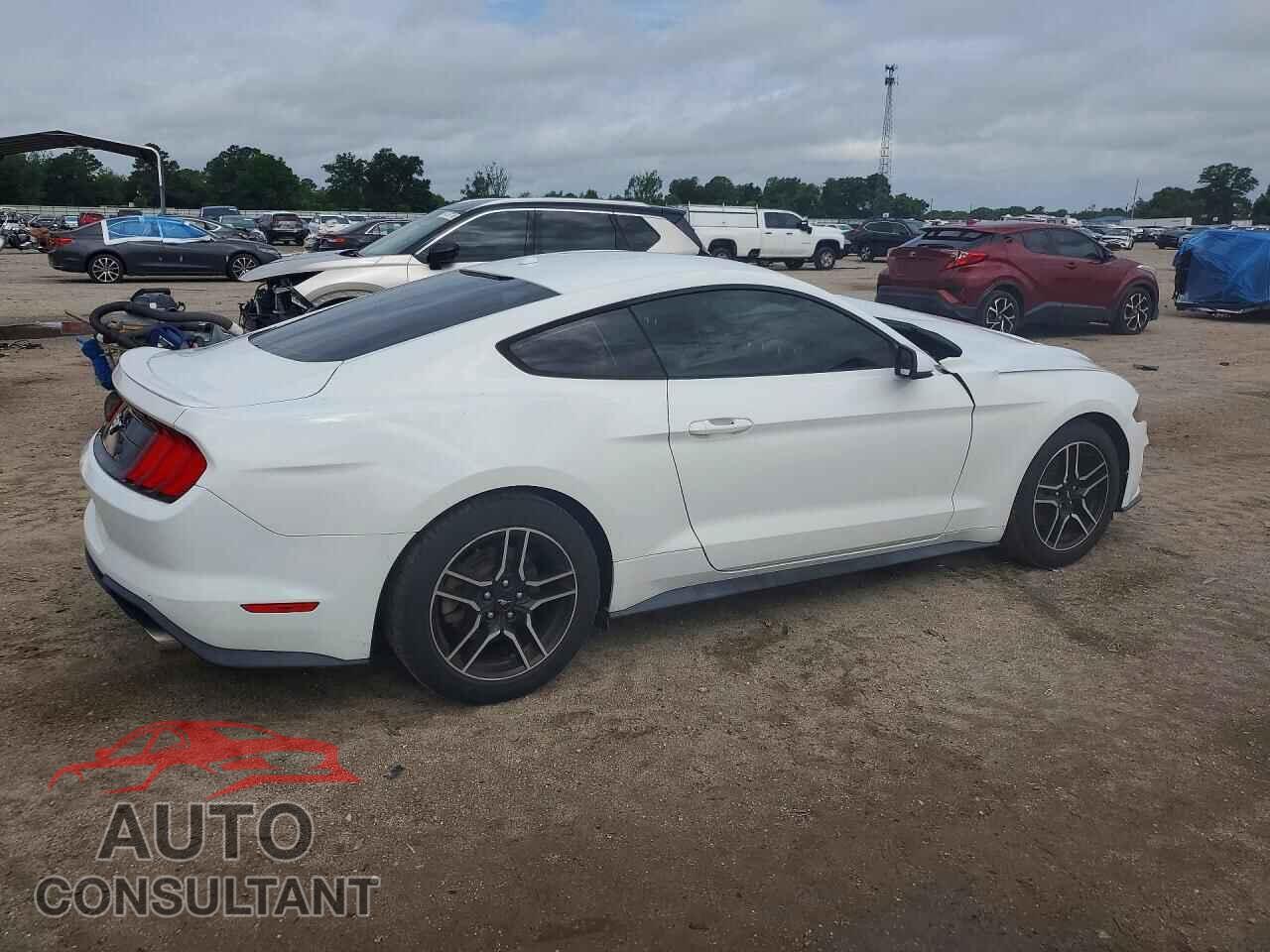 FORD MUSTANG 2018 - 1FA6P8TH4J5117760