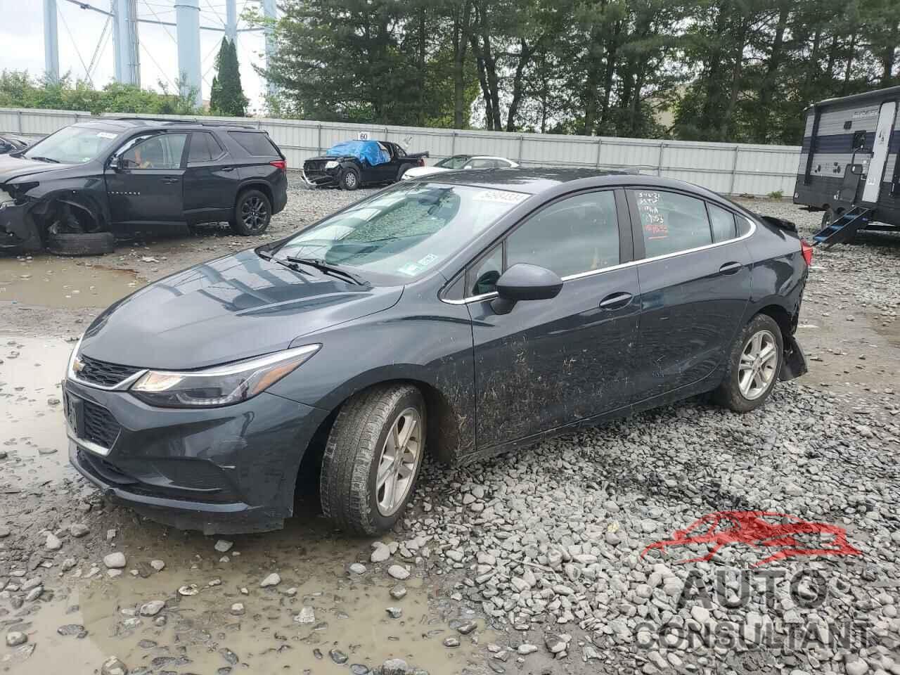 CHEVROLET CRUZE 2018 - 1G1BE5SM1J7105526