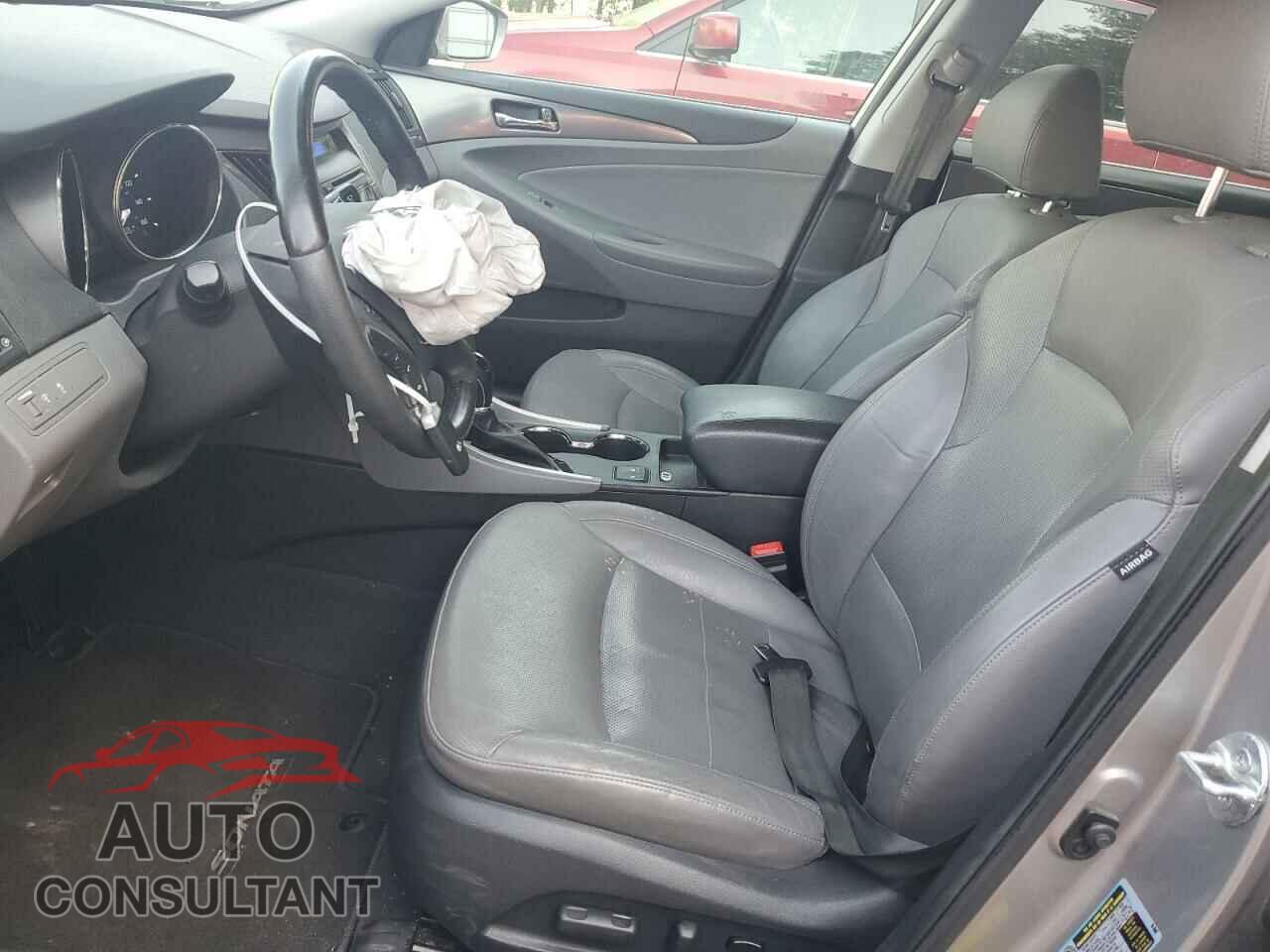 HYUNDAI SONATA 2012 - KMHEC4A40CA026324