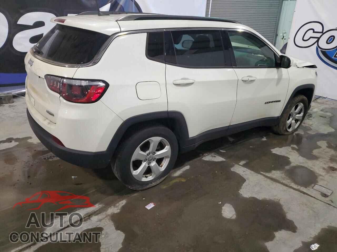 JEEP COMPASS 2018 - 3C4NJDBB4JT418445