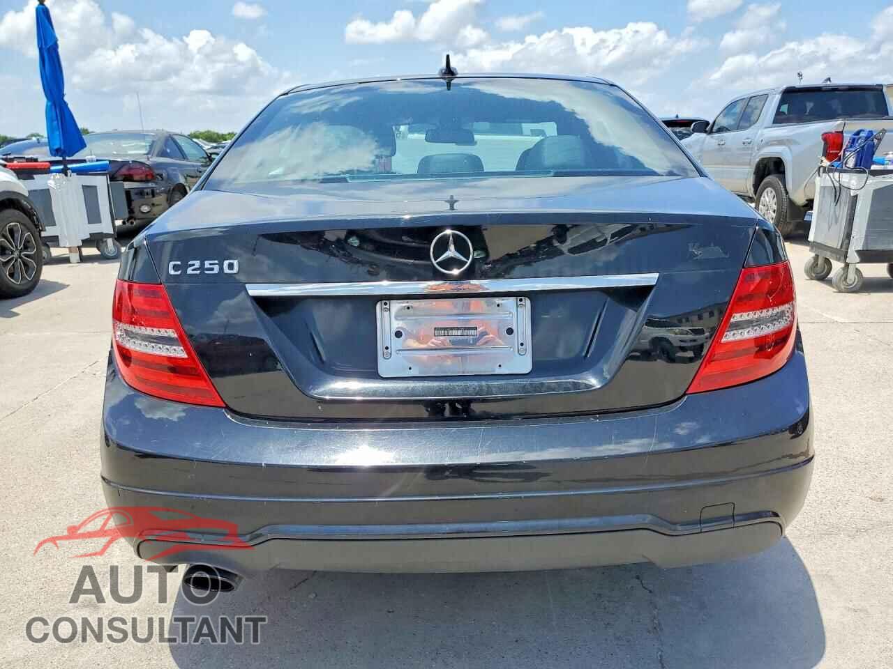 MERCEDES-BENZ C-CLASS 2012 - WDDGF4HB4CA650268