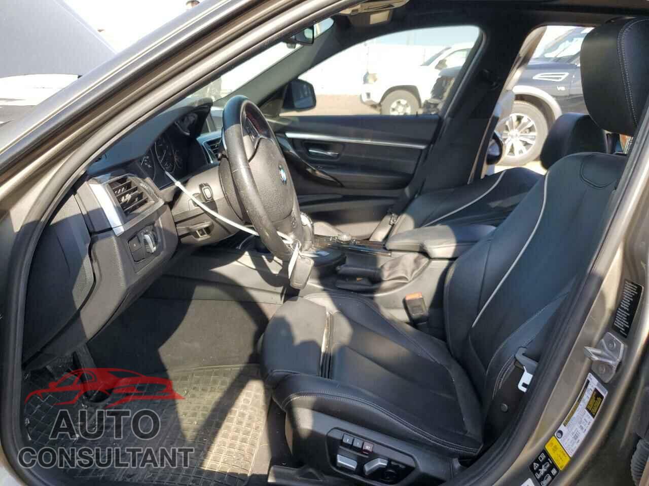 BMW 3 SERIES 2016 - WBA8E3G55GNU02467