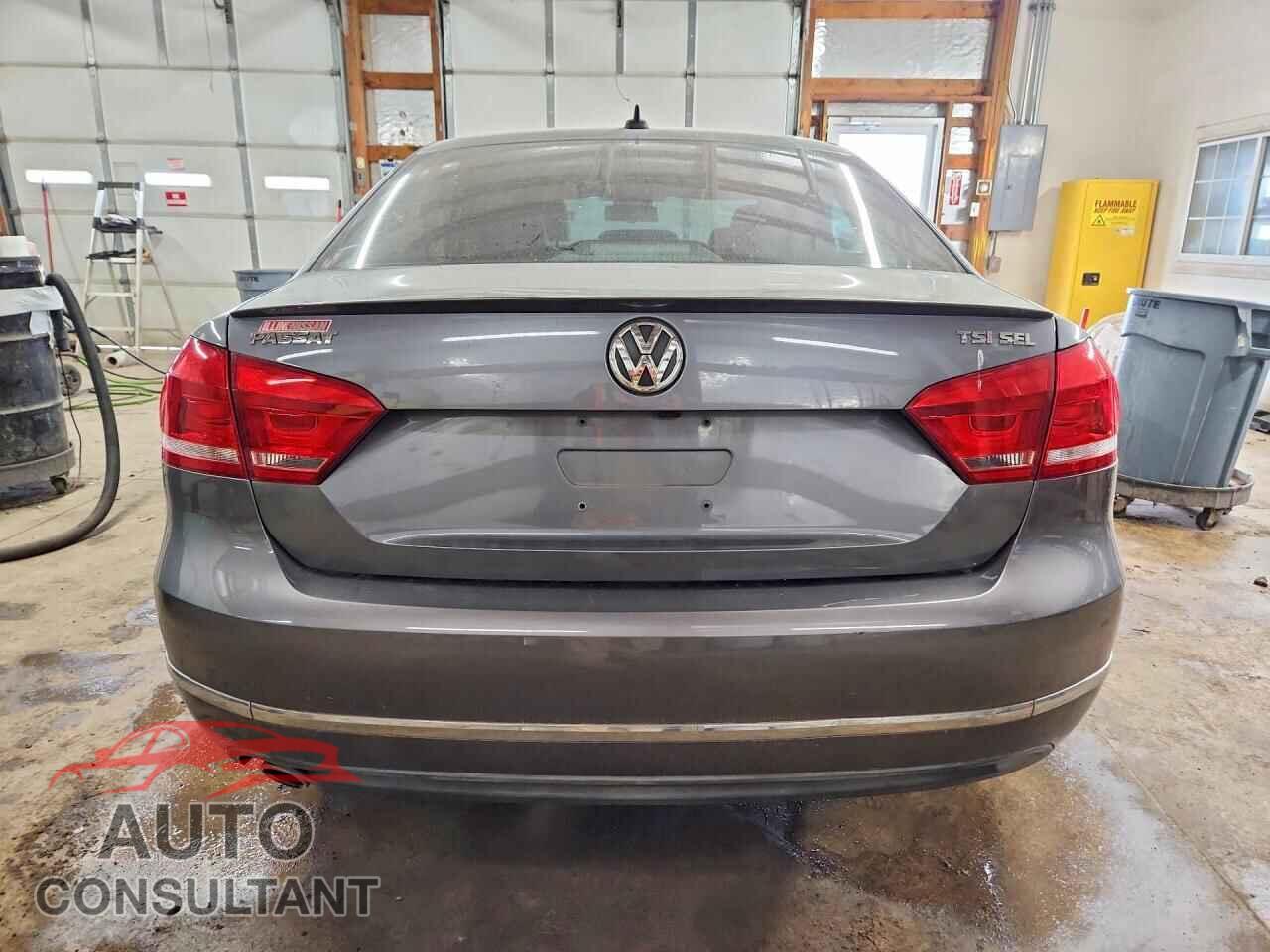 VOLKSWAGEN PASSAT 2014 - 1VWCS7A34EC090765