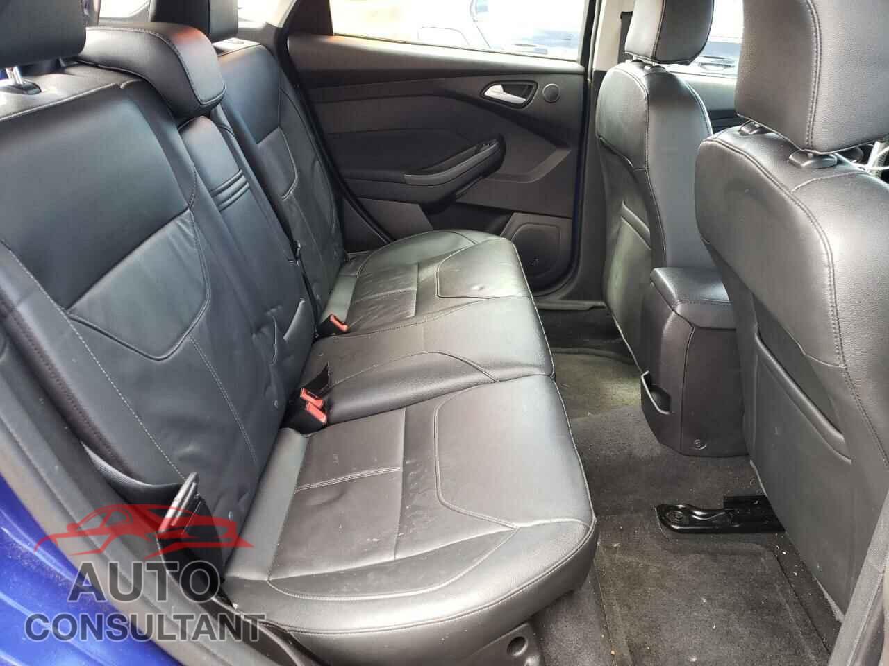 FORD FOCUS 2015 - 1FADP3N2XFL246432