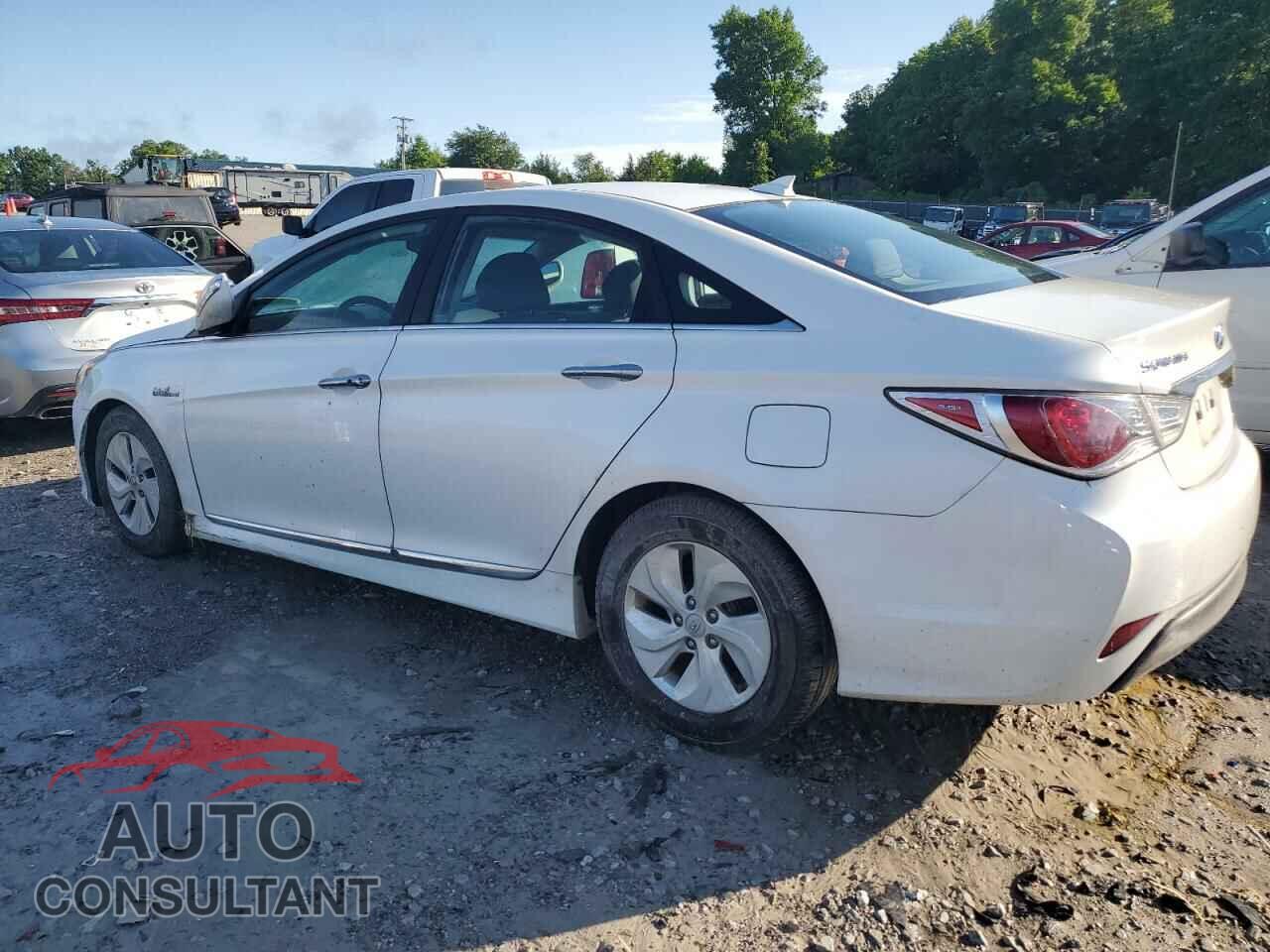 HYUNDAI SONATA 2013 - KMHEC4A43DA078984