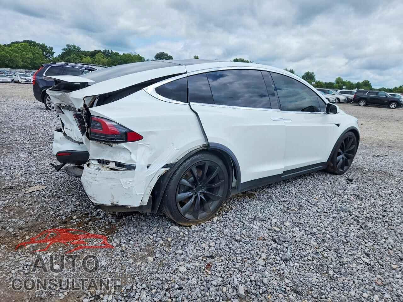 TESLA MODEL X 2017 - 5YJXCBE20HF077010