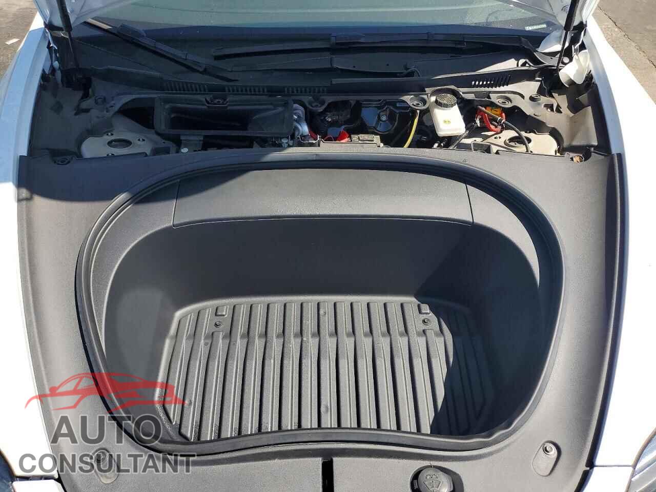 TESLA MODEL 3 2024 - 5YJ3E1EA7RF737975