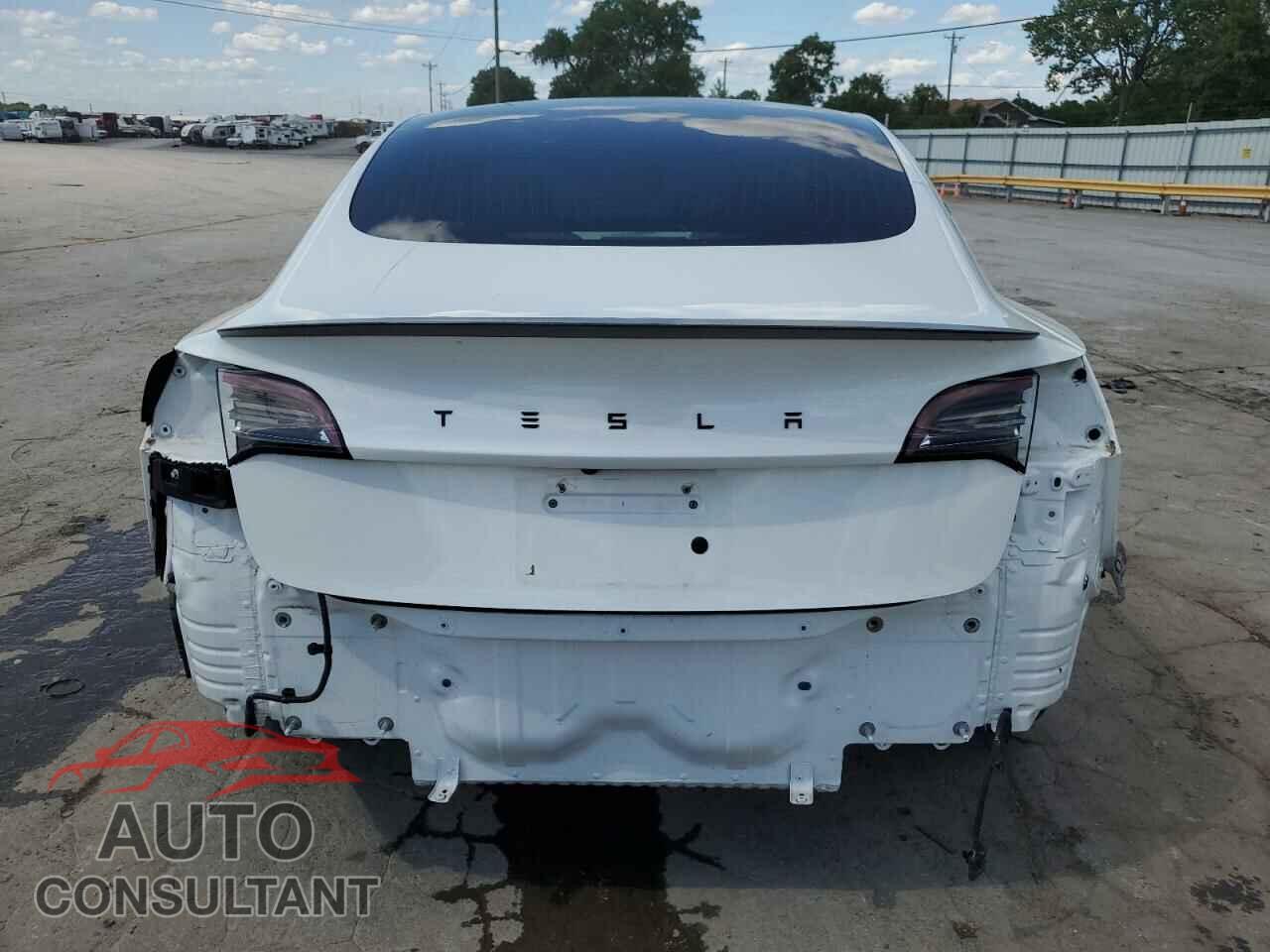 TESLA MODEL 3 2018 - 5YJ3E1EB2JF101137