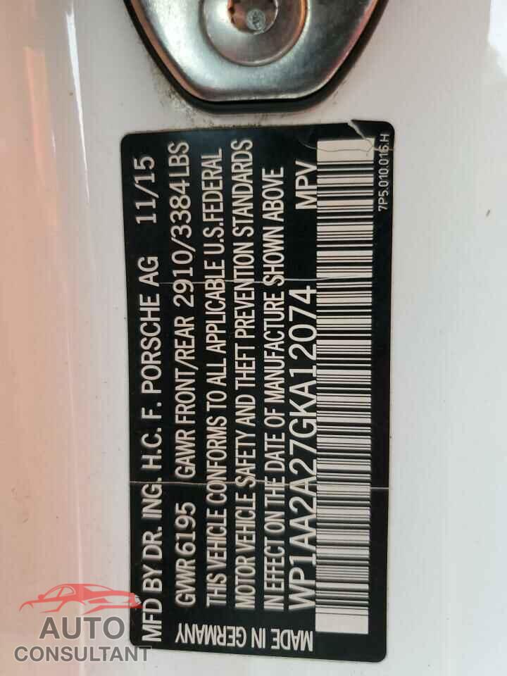 PORSCHE CAYENNE 2016 - WP1AA2A27GKA12074