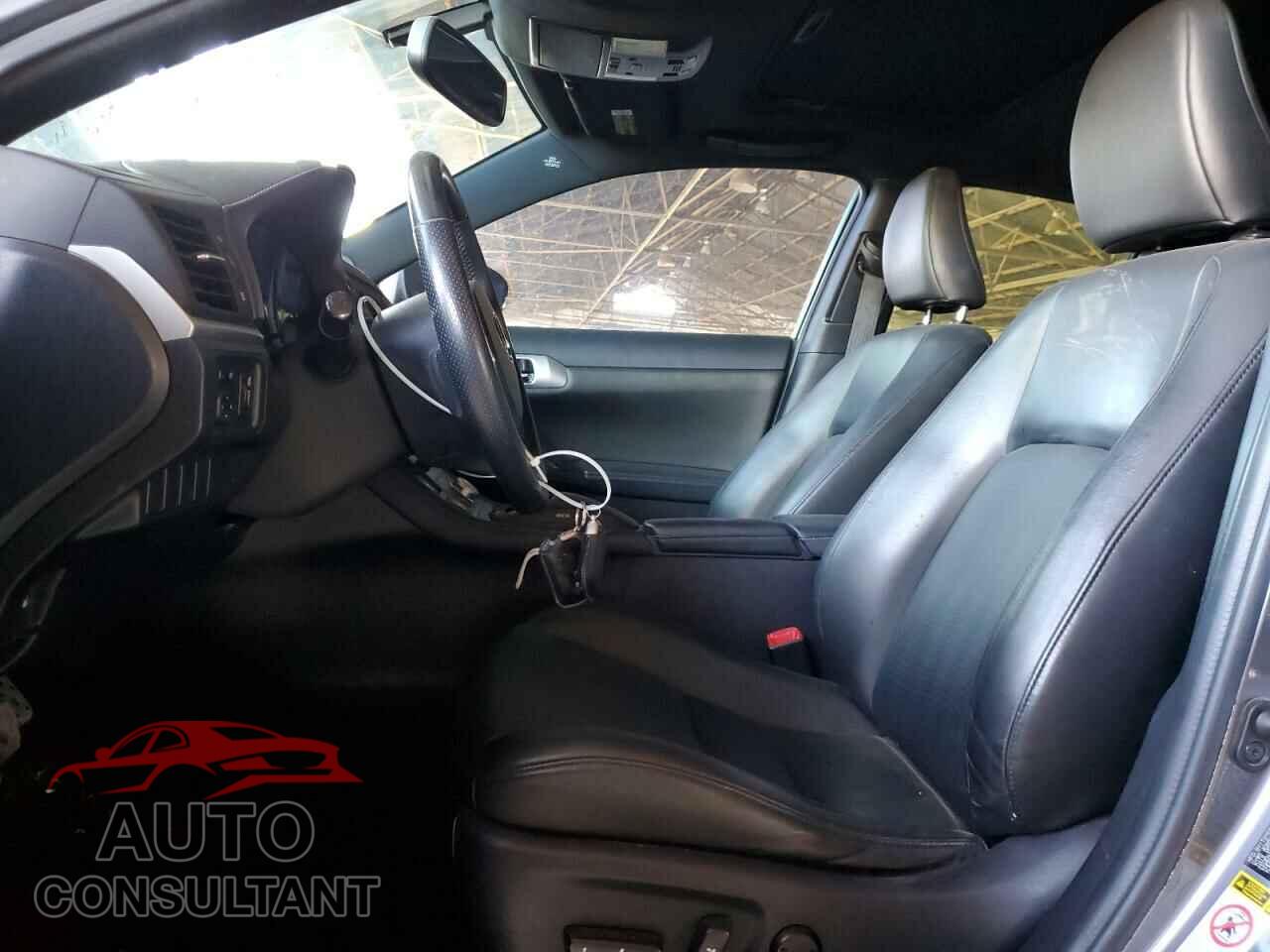 LEXUS CT 200 2013 - JTHKD5BH8D2130310
