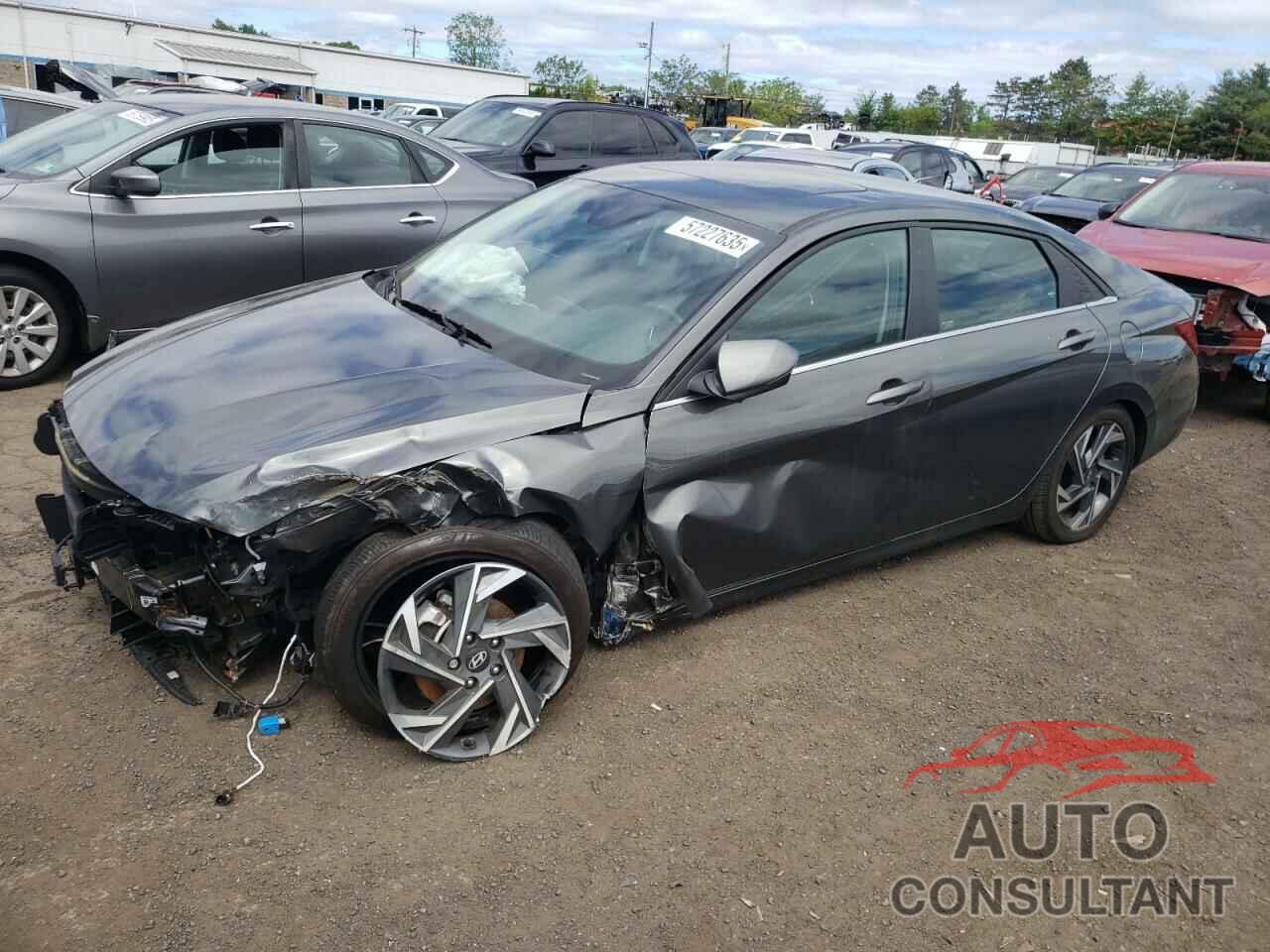 HYUNDAI ELANTRA 2024 - KMHLP4DG4RU658753