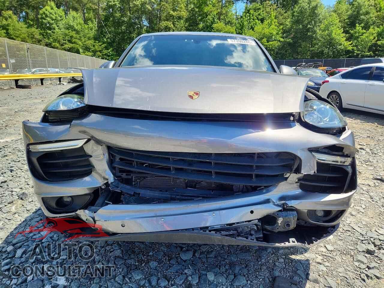 PORSCHE CAYENNE 2017 - WP1AA2A27HKA89416
