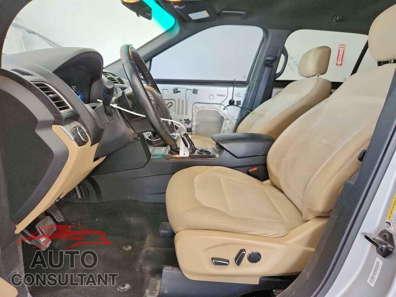 FORD EXPLORER 2017 - 1FM5K7D84HGD05878
