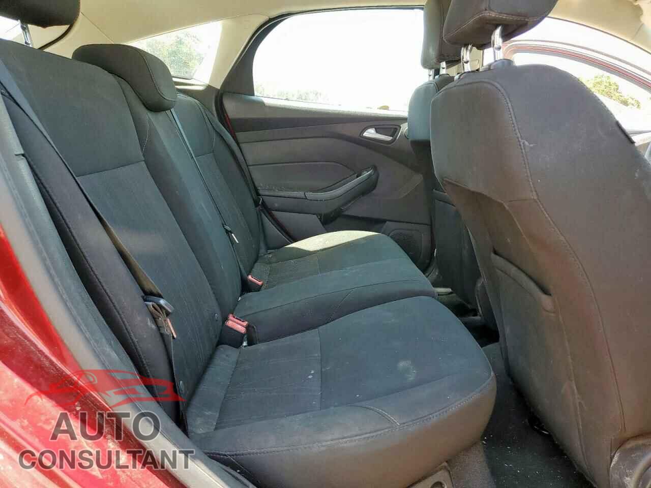 FORD FOCUS 2017 - 1FADP3M27HL204742