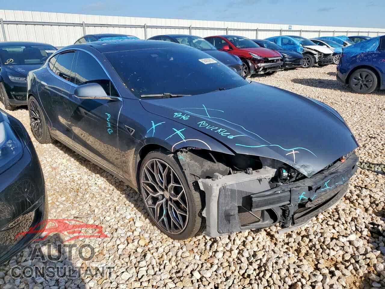 TESLA MODEL S 2013 - 5YJSA1AG1DFP08708